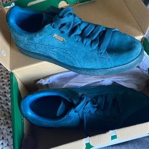 Suede Puma sneakers
